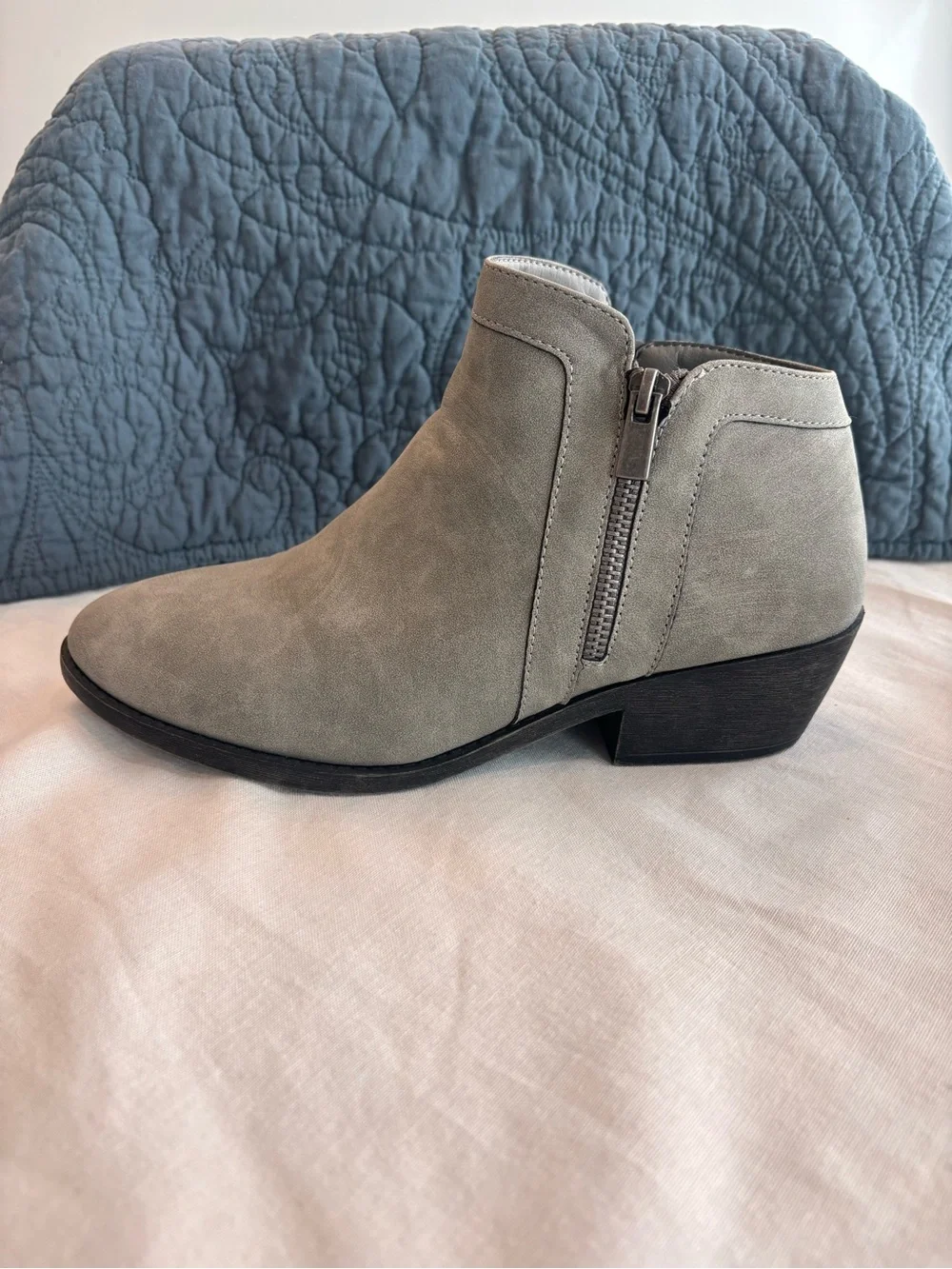 Maurices Gray Faux Suede Side Zip Ankle Booties Size 9 NWOT